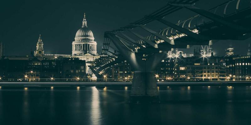 《酸骑兵》剧情碎片化叙事深度解析：日志、录音与环境叙事如何重塑游戏体验 | 游戏攻略与评测